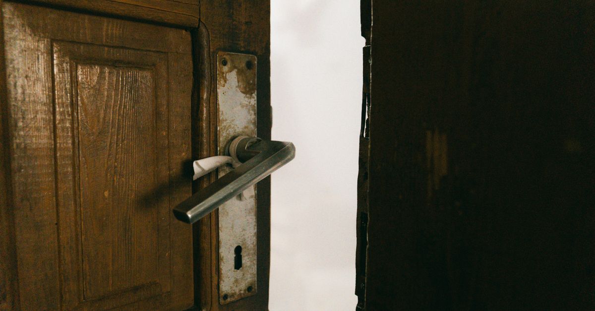 Door Knob Lock Won't Turn? Common Causes and Fixes — Hunter Locksmithv