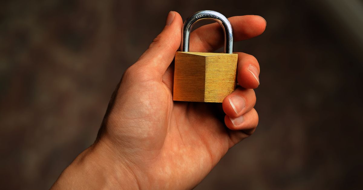 Just Moved in the Vegas Valley? Re-Key or Replace Your Locks? — Hunter Locksmithv