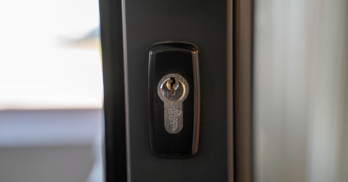 home security lock door — Hunter Locksmithv