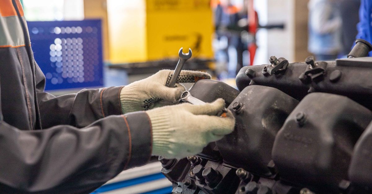 locksmith service technician — Hunter Locksmithv