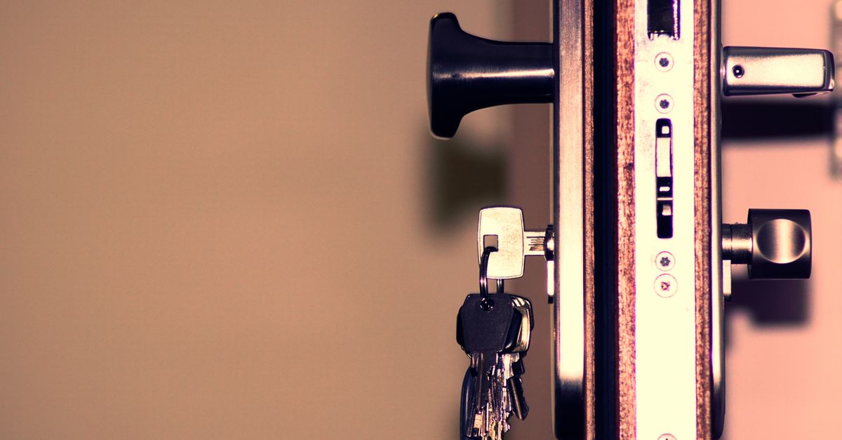 locksmith service technician — Hunter Locksmithv