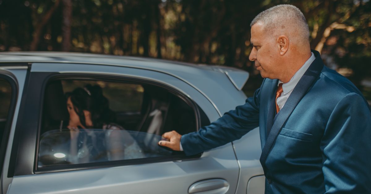 Our Car Lockout Service: What Actually Happens When We Arrive — Hunter Locksmithv